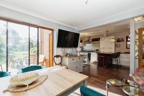 4 bedroom link detached house for sale, Station Road, Stoke Mandeville, Aylesbury