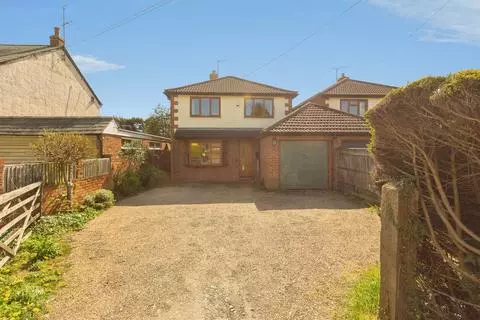 4 bedroom link detached house for sale – pohled 2