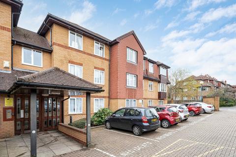 2 bedroom apartment for sale, Pembroke Lodge, Du Cros Drive, Stanmore, HA7