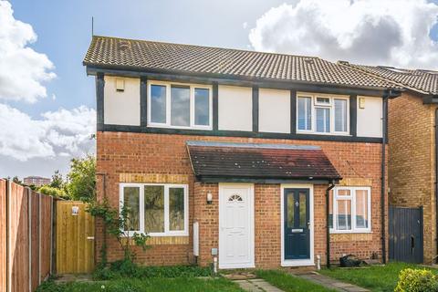 2 bedroom flat to rent, Churchill Close, Feltham TW14