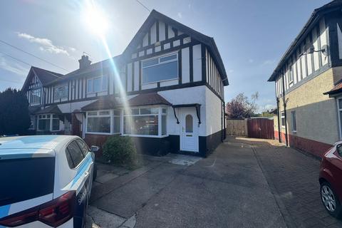 2 bedroom semi-detached house to rent, Spring Gardens, Anlaby Common, Hull, East Yorkshire, HU4