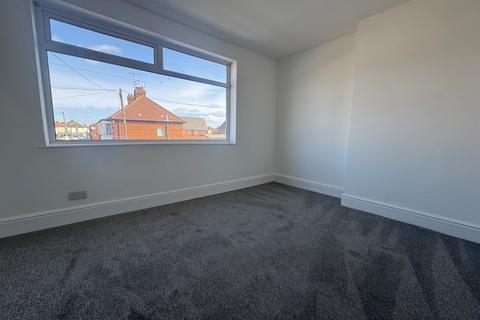 2 bedroom semi-detached house to rent, Spring Gardens, Anlaby Common, Hull, East Yorkshire, HU4