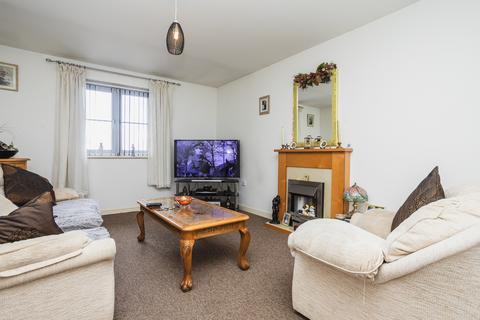 2 bedroom flat for sale, Lincoln Way, North Wingfield S42