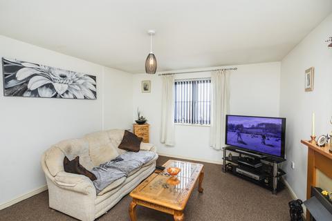 2 bedroom flat for sale, Lincoln Way, North Wingfield S42
