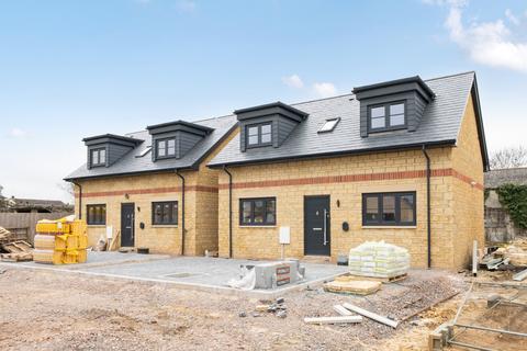 3 bedroom detached house for sale, Milestone Road, Carterton, Oxfordshire