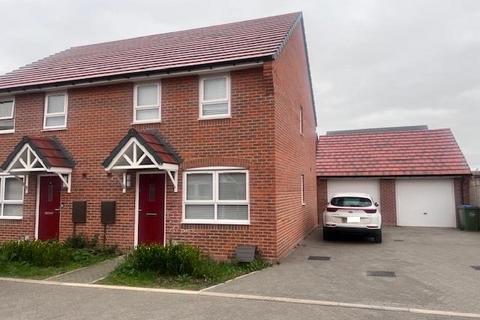 3 bedroom semi-detached house to rent, Cranesbill Way,  Kingsbrook,  HP22