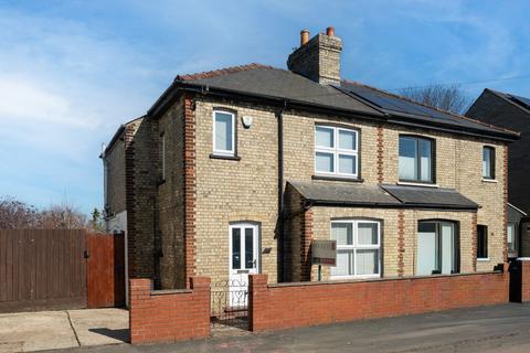 2 bedroom semi-detached house for sale, Garlic Row, Cambridge, CB5