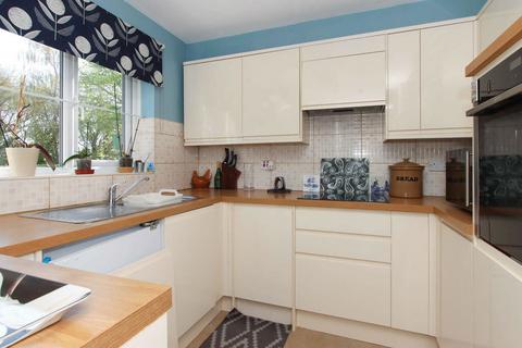 2 bedroom flat for sale, Nightingale Walk, Woodhall Farm, Hemel Hempstead, Hertfordshire, HP2 7QX
