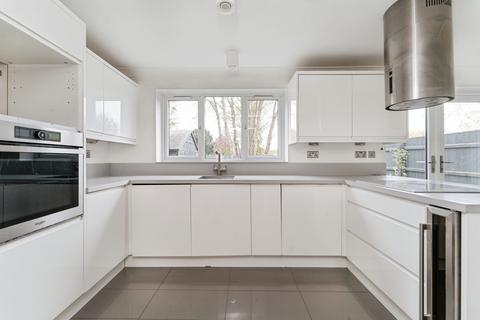 4 bedroom detached house to rent, Weavers Field, Cambridge, CB3