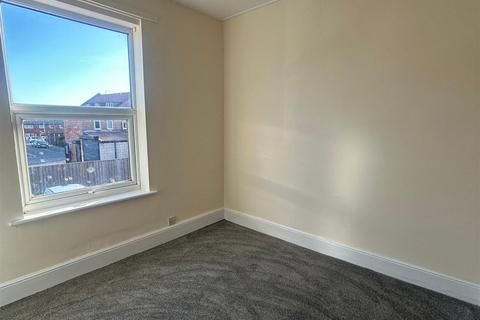 2 bedroom terraced house to rent, Norwood Dale, Beverley