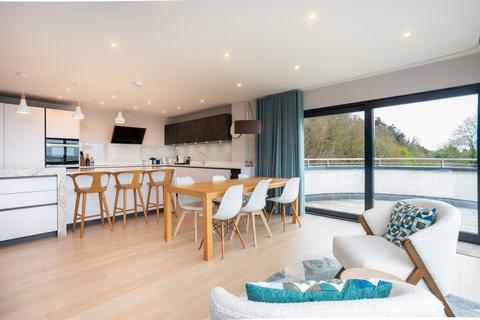 3 bedroom penthouse for sale, Cannongate Road, Hythe, CT21