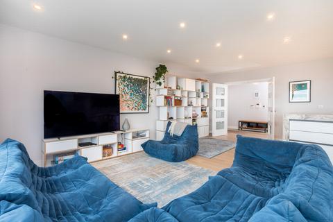 3 bedroom penthouse for sale, Cannongate Road, Hythe, CT21