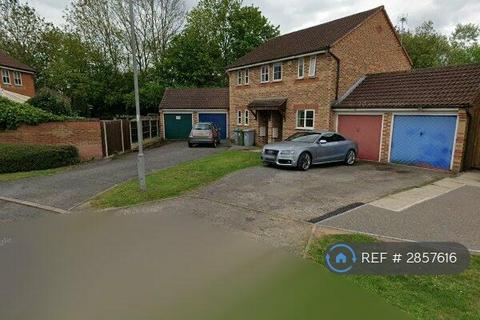 2 bedroom semi-detached house to rent, Simson Close, Newark, NG24