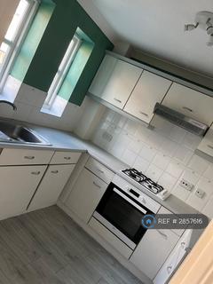 2 bedroom semi-detached house to rent, Simson Close, Newark, NG24