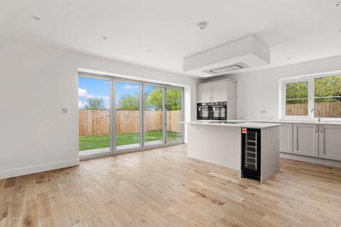 4 bedroom detached house for sale, 2 Oakmere, Evesham Road, Upper Moore, Pershore, Worcestershire.  WR10 2JR