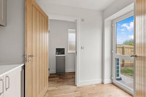 4 bedroom detached house for sale, 2 Oakmere, Evesham Road, Upper Moore, Pershore, Worcestershire.  WR10 2JR