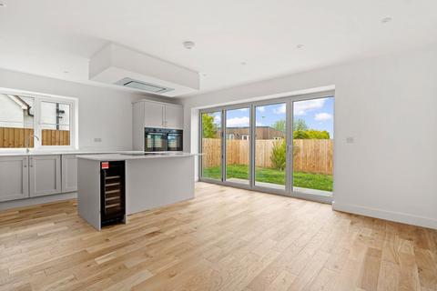 4 bedroom detached house for sale, 1 Oakmere, Evesham Road, Upper Moore, Pershore, Worcestershire.  WR10 2JR