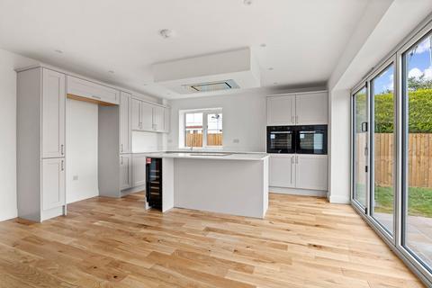 4 bedroom detached house for sale, 1 Oakmere, Evesham Road, Upper Moore, Pershore, Worcestershire.  WR10 2JR