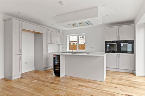 4 bedroom detached house for sale, 1 Oakmere, Evesham Road, Upper Moore, Pershore, Worcestershire.  WR10 2JR