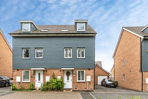 3 bedroom semi-detached house for sale, Stoneham Way, Basingstoke, Hampshire, RG24