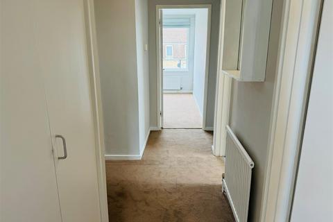 2 bedroom flat to rent, Maltings Court, Hoe Lane SG12