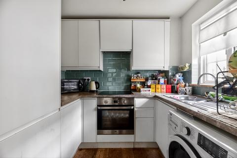 1 bedroom flat for sale, Selhurst Close, London