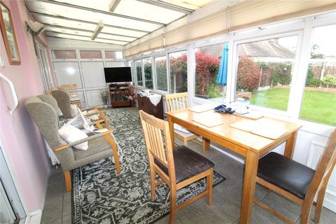 2 bedroom bungalow for sale, Ashingdon Road, Rochford, Essex, SS4