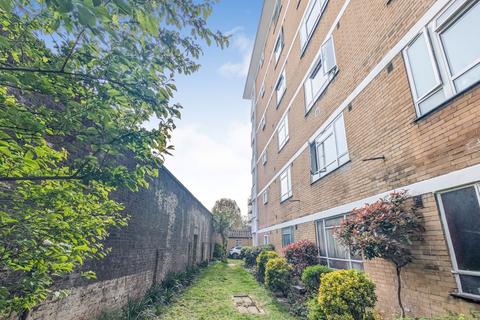 1 bedroom flat for sale, Christchurch Road, London SW2