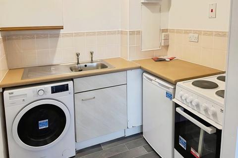 1 bedroom flat to rent, Bushfield Court, PETERBOROUGH, PE2
