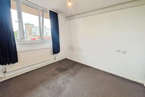 1 bedroom flat to rent, Bushfield Court, PETERBOROUGH, PE2