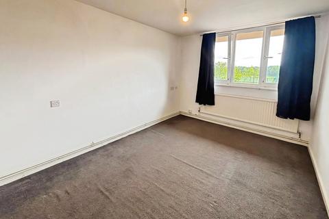 1 bedroom flat to rent, Bushfield Court, PETERBOROUGH, PE2