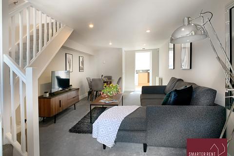 2 bedroom house to rent, Fernbank Road, Ascot SL5