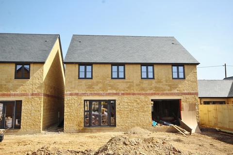 3 bedroom semi-detached house for sale, Black Bourton Road, Carterton, OX18