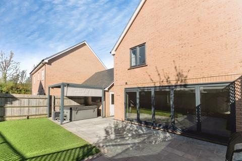 4 bedroom detached house for sale, Berkley Avenue, Hailsham, East Sussex, BN27
