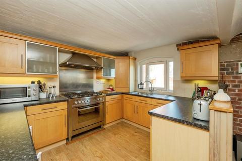 3 bedroom apartment for sale, Spring Road, Weymouth
