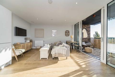2 bedroom flat for sale, Greyhound Parade, Wimbledon SW17