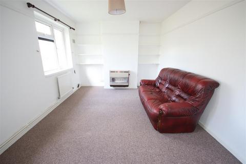 1 bedroom maisonette to rent, Whitehill Close, Cambridge CB5