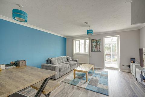 3 bedroom semi-detached house for sale, Millstream Way, Leighton Buzzard