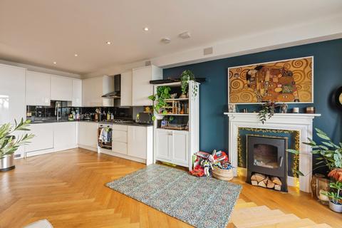 2 bedroom ground floor maisonette for sale, Fleet Road, London, NW3