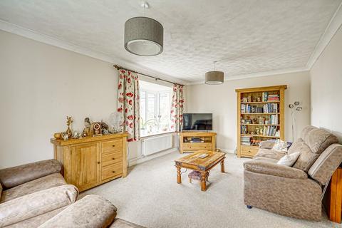 3 bedroom detached house for sale, Stoke Road, Leighton Buzzard