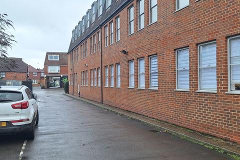 Office to rent, 51 Bishopric Horsham RH12 1QJ