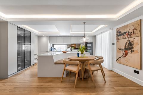 Bell Lane, Twickenham, TW1