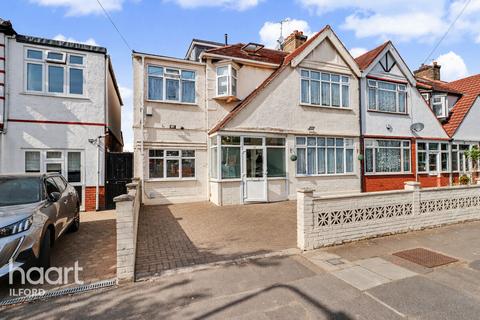 6 bedroom end of terrace house for sale, Canterbury Avenue, Ilford