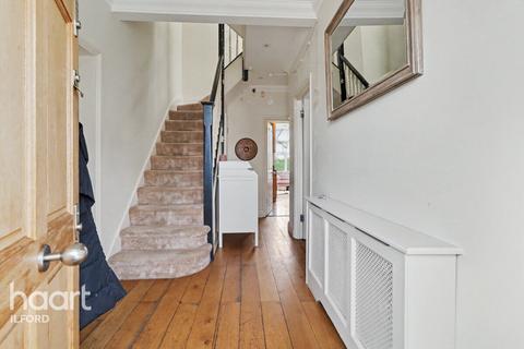 6 bedroom end of terrace house for sale, Canterbury Avenue, Ilford