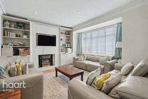 6 bedroom end of terrace house for sale, Canterbury Avenue, Ilford