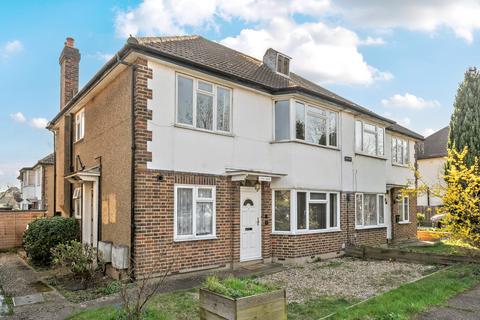 2 bedroom maisonette for sale, Friern Park, North Finchley, London, N12