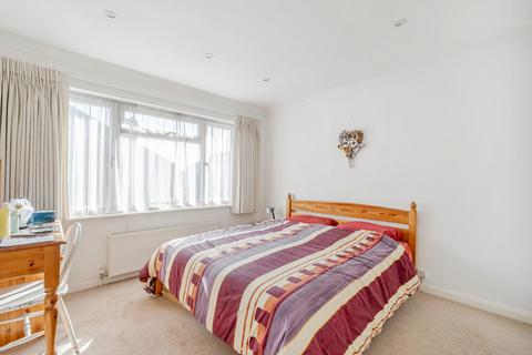 2 bedroom maisonette for sale, Friern Park, North Finchley, London, N12