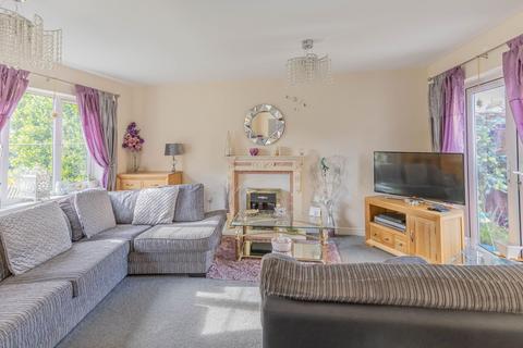 undefined, Avenue De Gien, Malmesbury, SN16