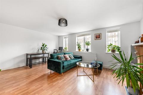 2 bedroom apartment for sale, High Street, Purley CR8