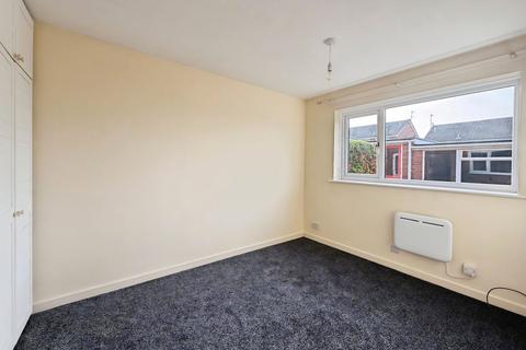 1 bedroom apartment to rent, Rokewood Close, Kingswinford, DY6